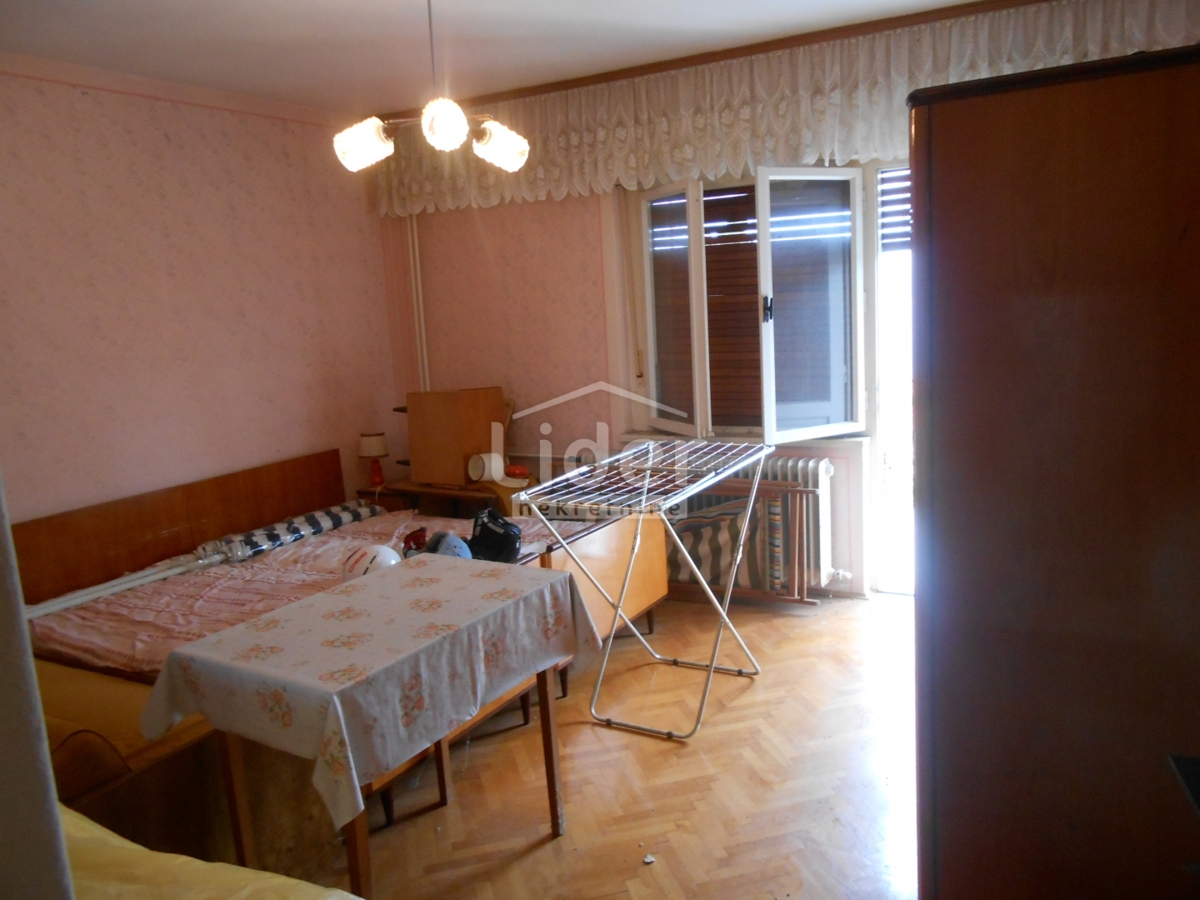 DRAMALJ Casa con 3 appartamenti, bellissima vista mare