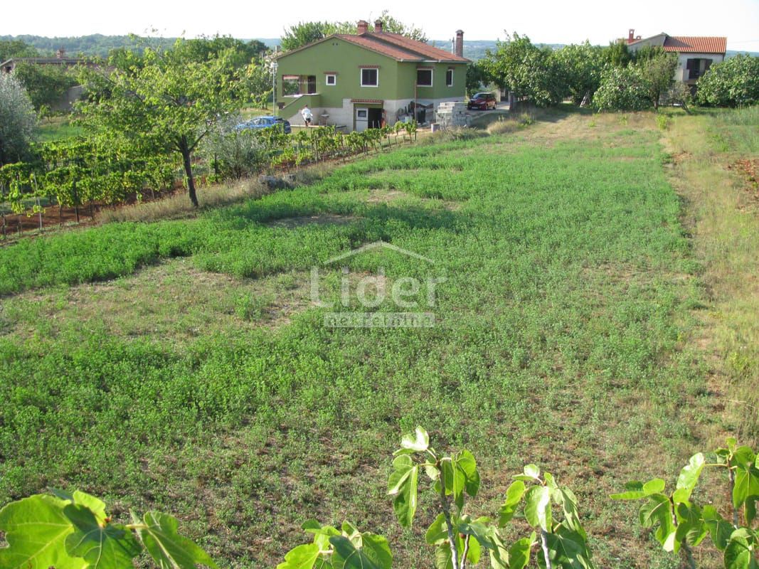 Terreno Barban, 1.330m2