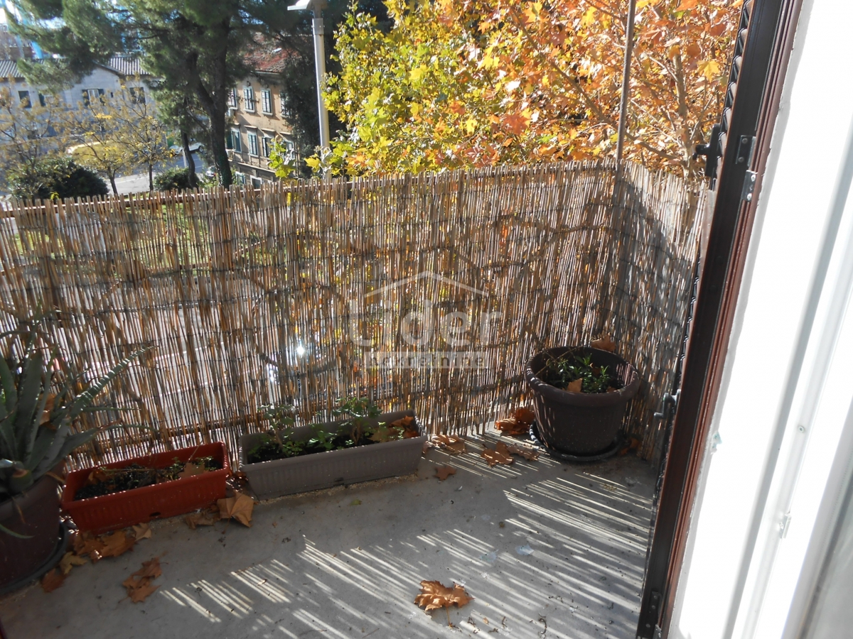 MLAKA Appartamento con due balconi e vista mare