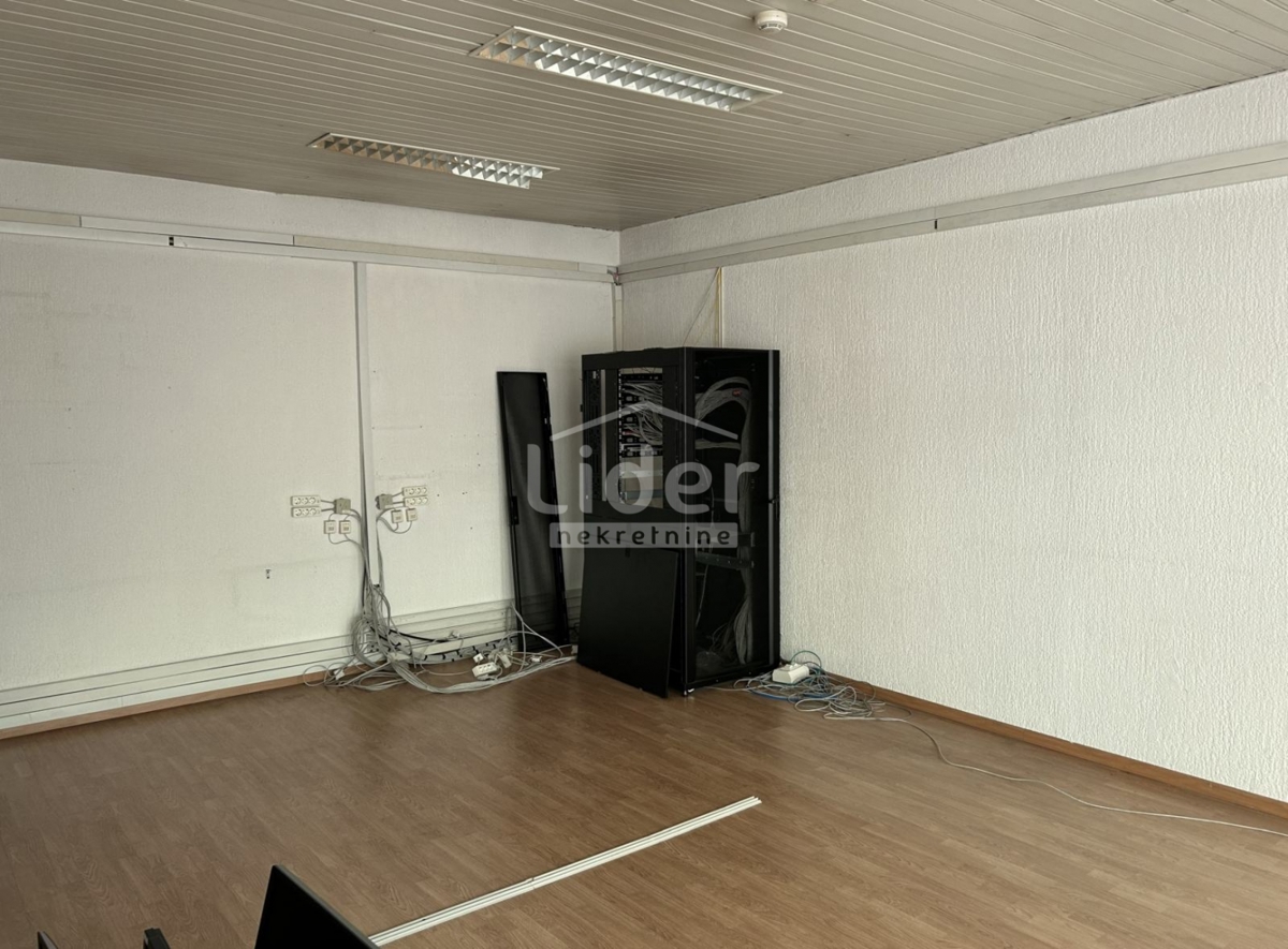 Commerciale Škurinje, Rijeka, 325m2