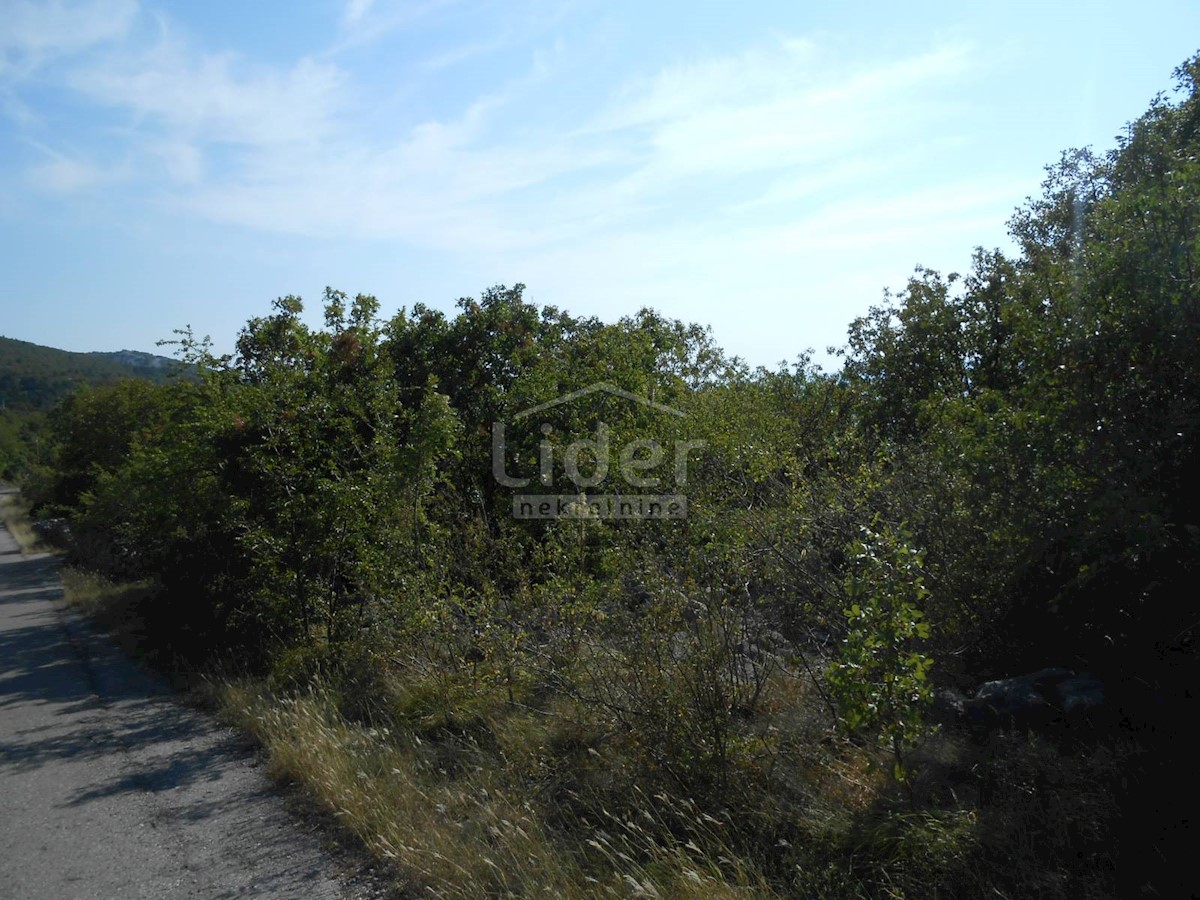 KLENOVICA Terreno 1356 m2 con vista mare