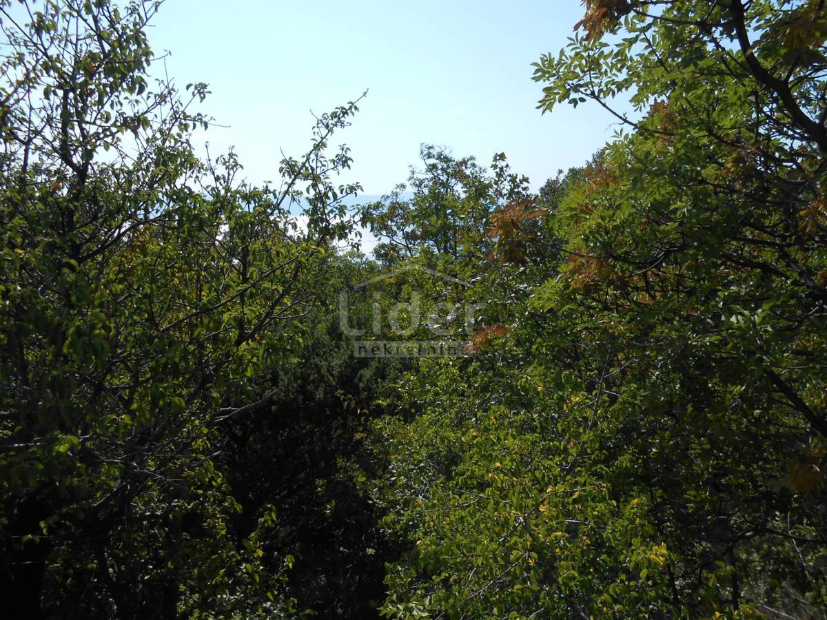 KLENOVICA Terreno 1356 m2 con vista mare