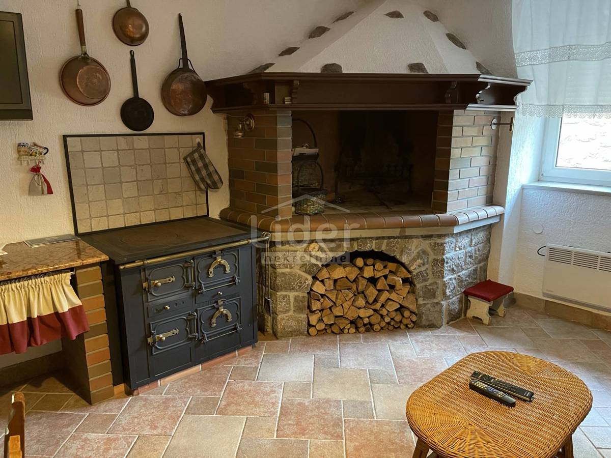 Kantrida, detached house with a large garden in a prime location