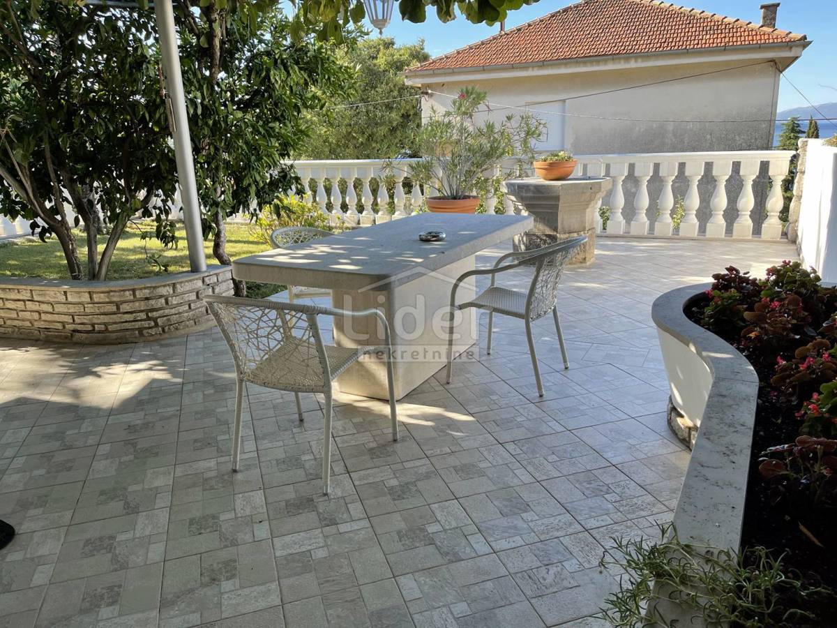 Kantrida, detached house with a large garden in a prime location