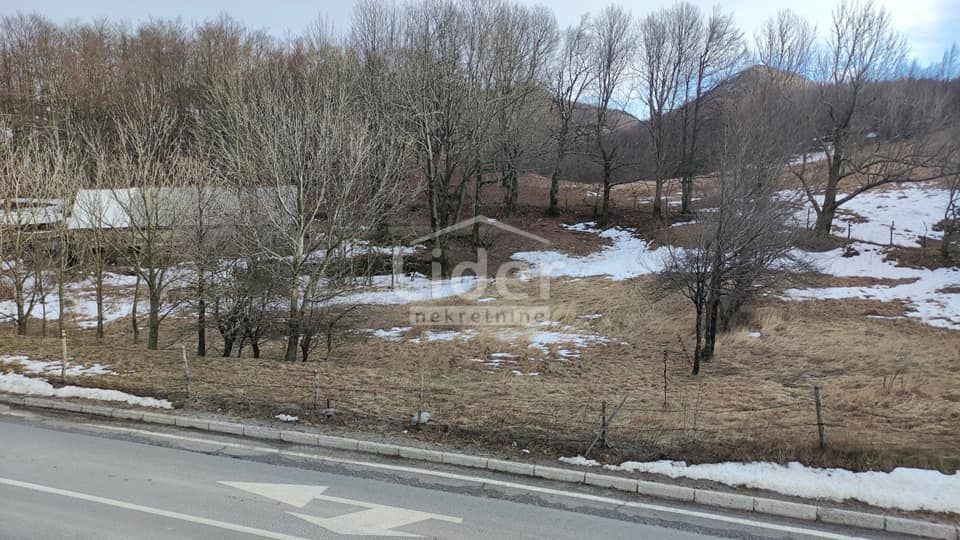 GORNJE JELENJE Terreno edificabile di 4038 m2