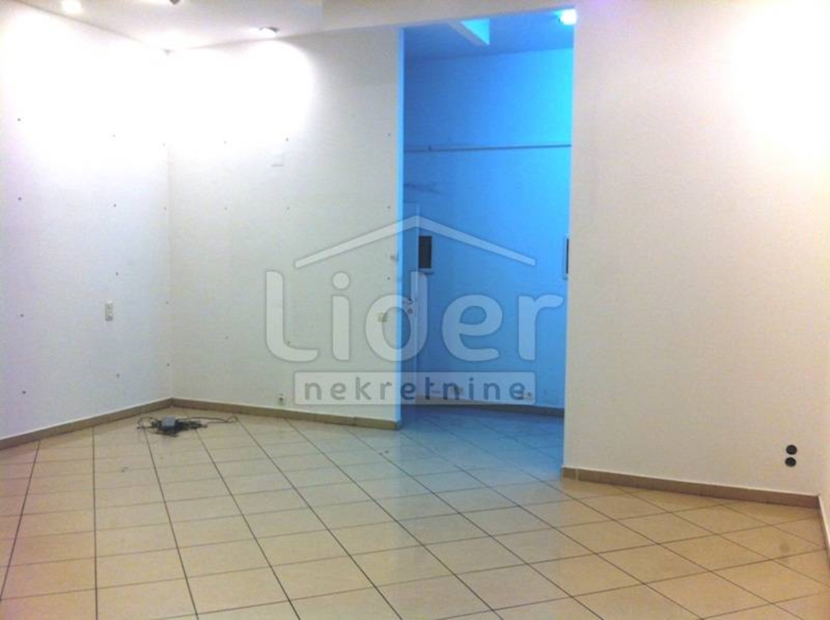 Commerciale Centar, Rijeka, 44m2