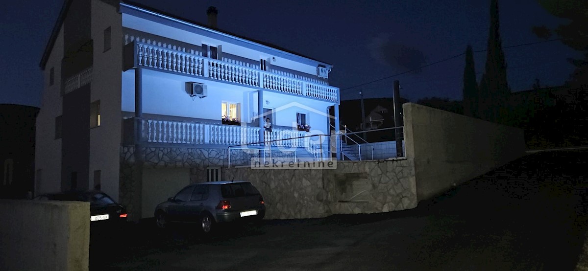 Gornji Karin casa con piscina in vendita