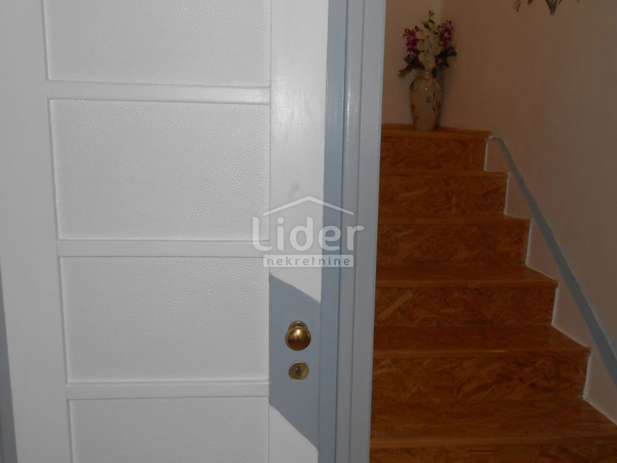 ZVONEĆA Casa con 2 terrazze e vista aperta