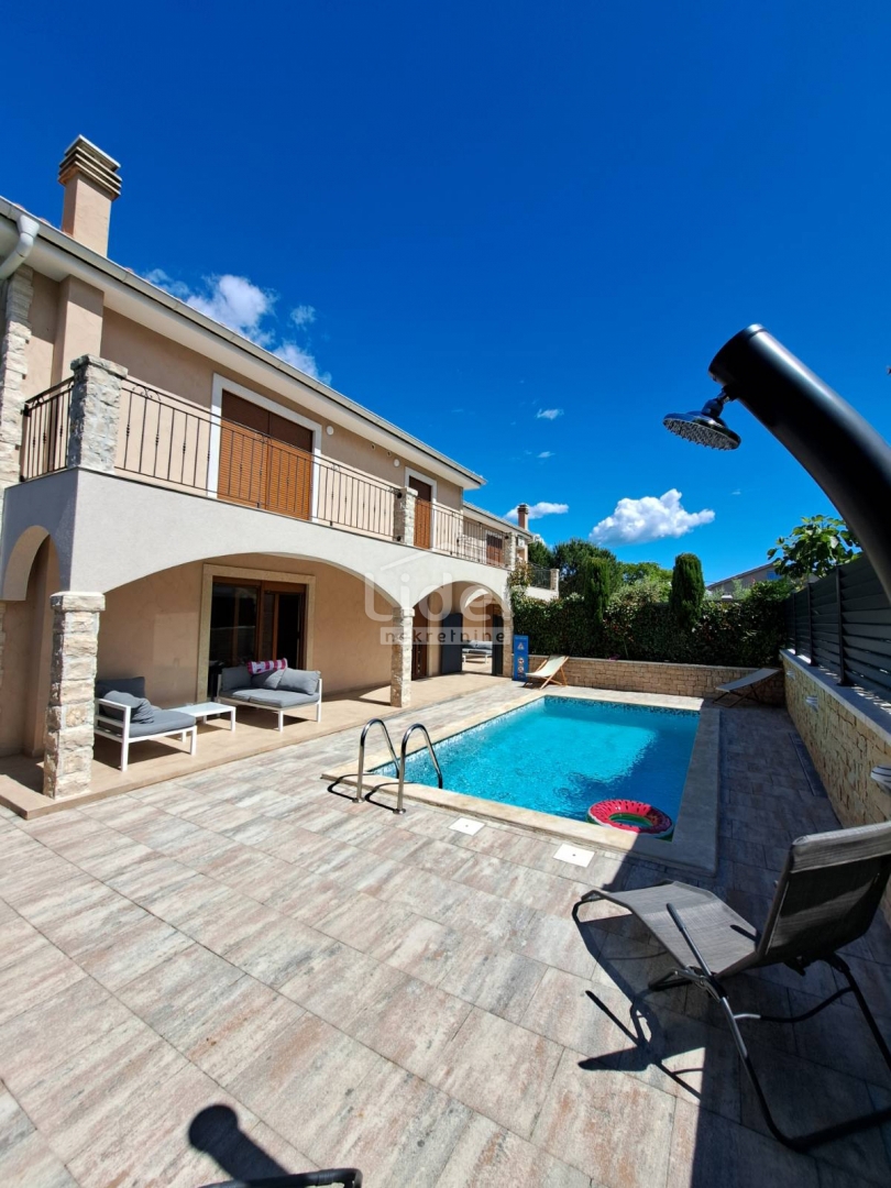 KRK (dintorni) Villetta con piscina e vista mare