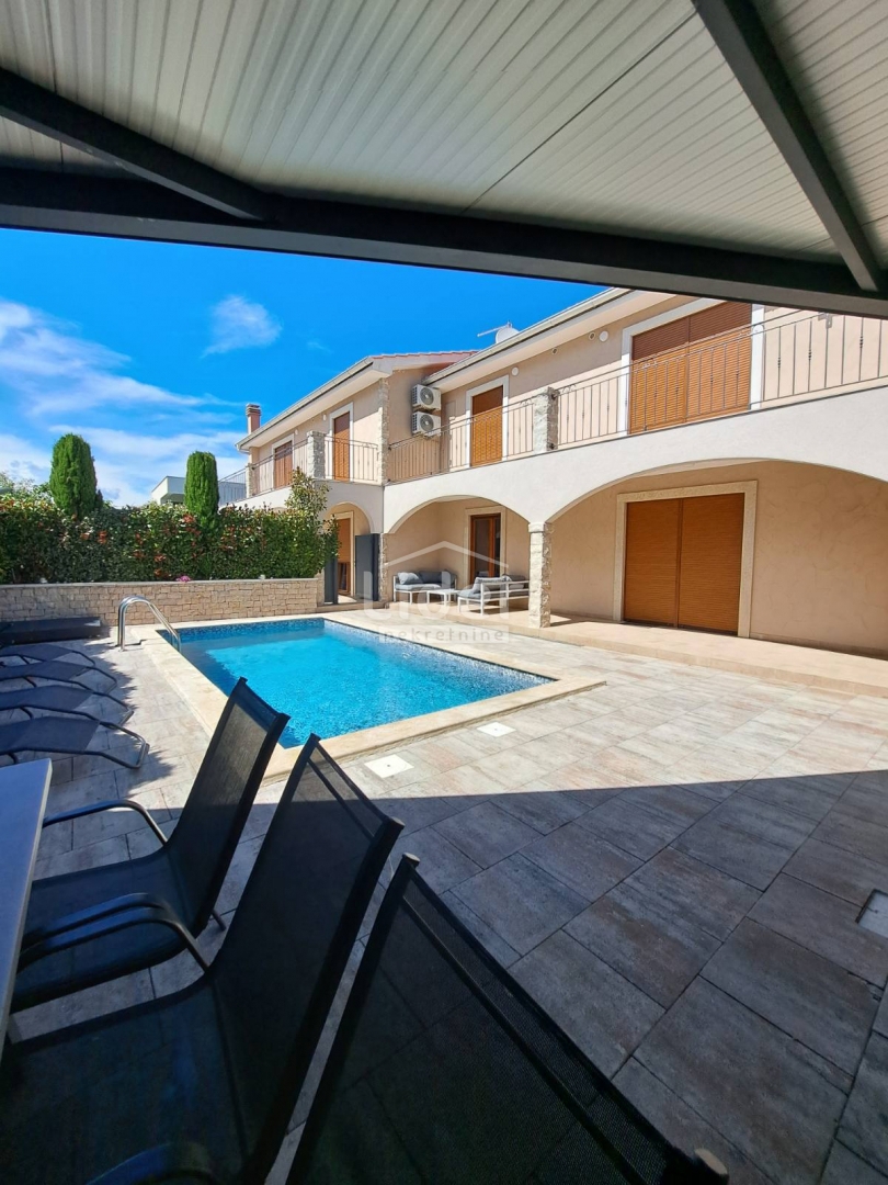 KRK (dintorni) Villetta con piscina e vista mare