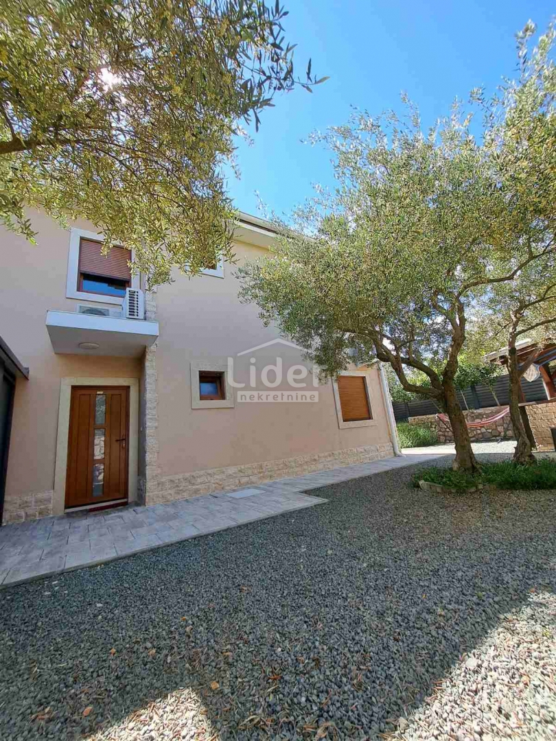 KRK (dintorni) Villetta con piscina e vista mare