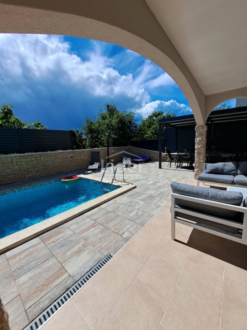 KRK (dintorni) Villetta con piscina e vista mare