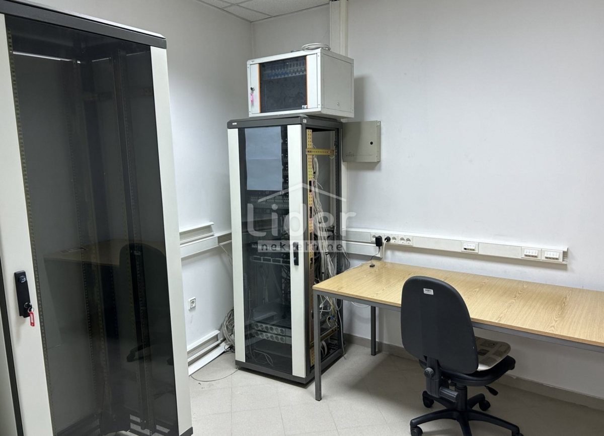 Commerciale Škurinje, Rijeka, 325m2