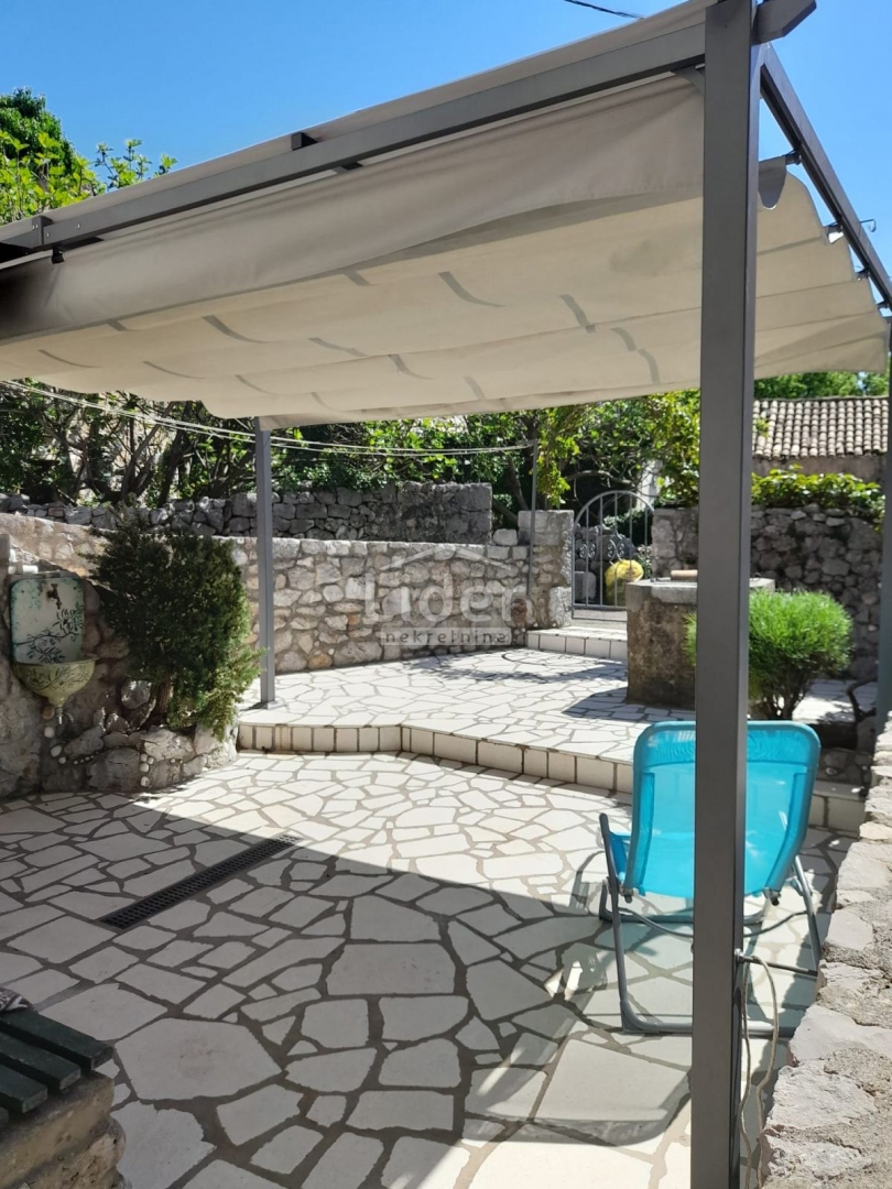 KLENOVICA (ENTROTERRA) Casa in un ambiente tranquillo