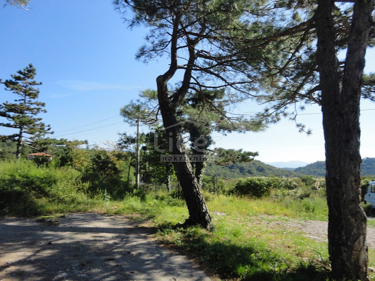 Terreno Gornja Drenova, Rijeka, 2.200m2