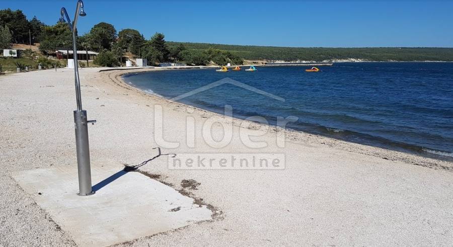 Gornji Karin, casa in prima fila sul mare