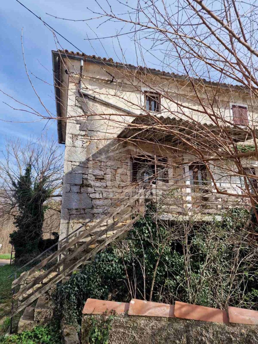 Višnjan, Casa in pietra d'Istria in una splendida posizione