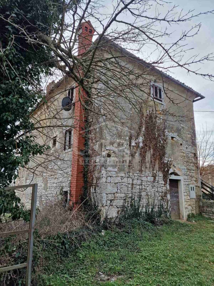 Višnjan, Casa in pietra d'Istria in una splendida posizione