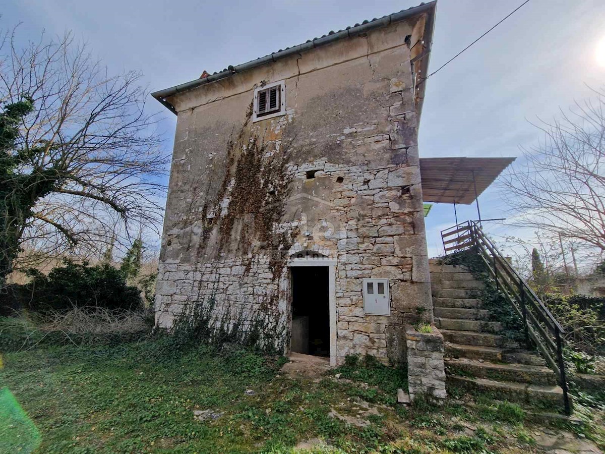 Višnjan, Casa in pietra d'Istria in una splendida posizione