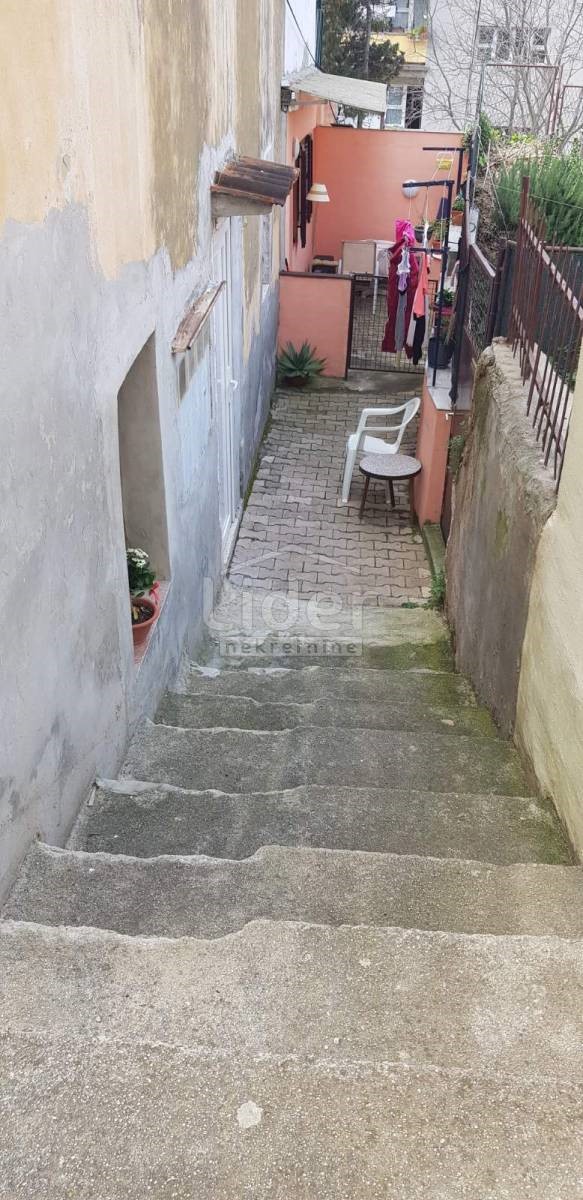 Mali Lošinj, 198m2, casa con 3 appartamenti