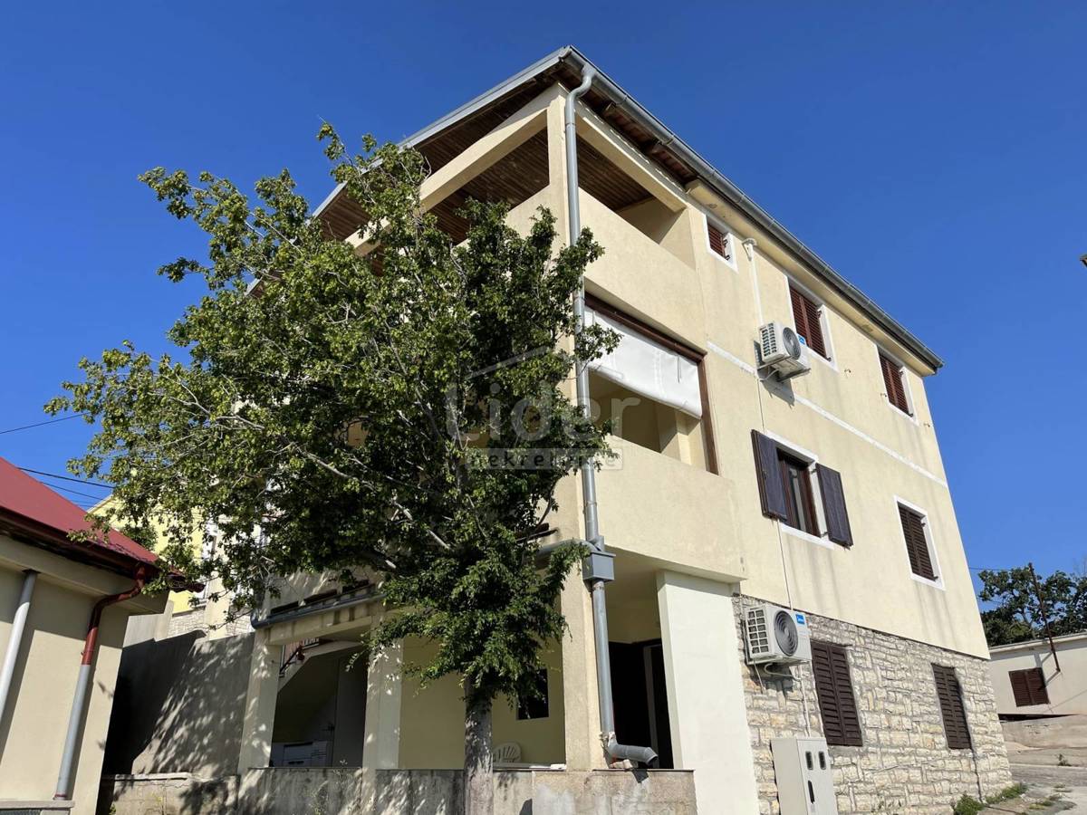 Casa Donji Karin, Benkovac, 180m2