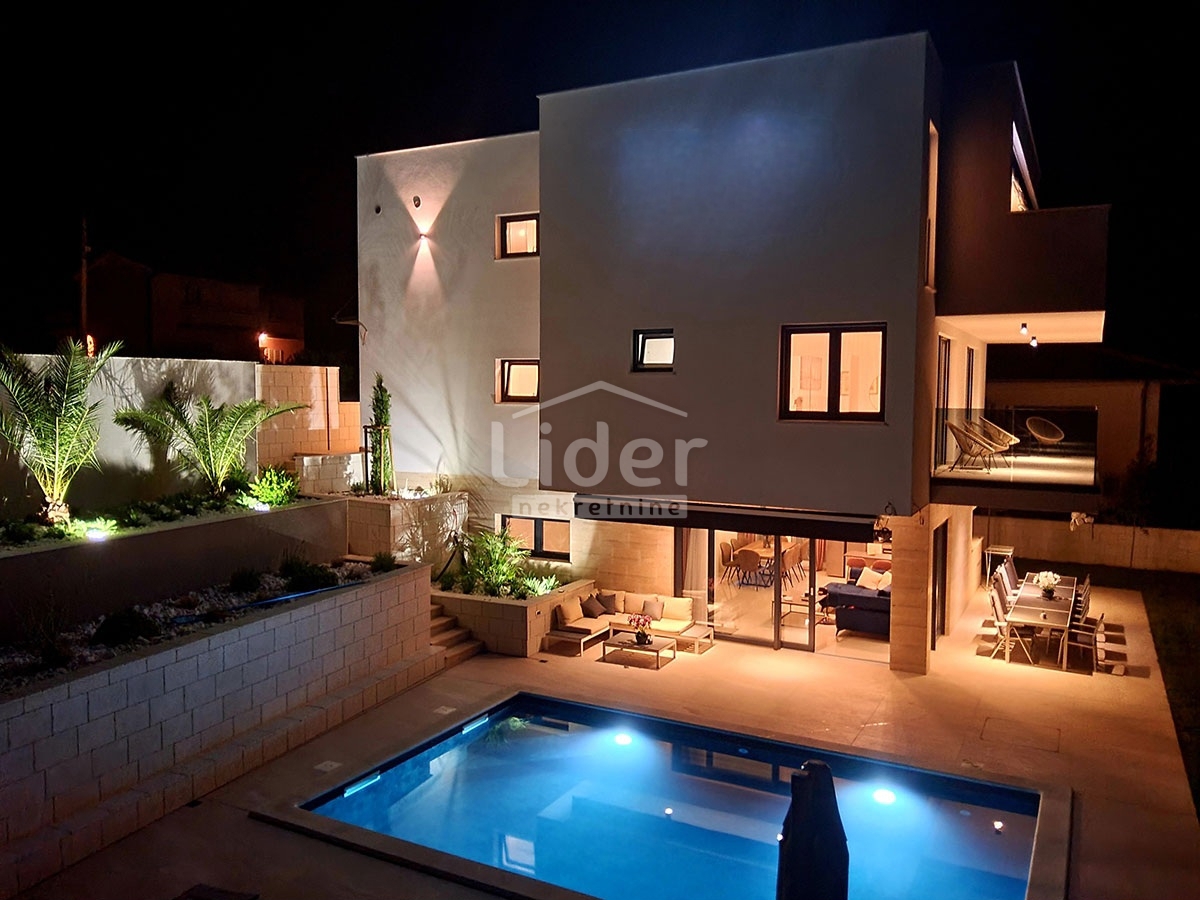 Casa Barbat na Rabu, Rab, 300m2