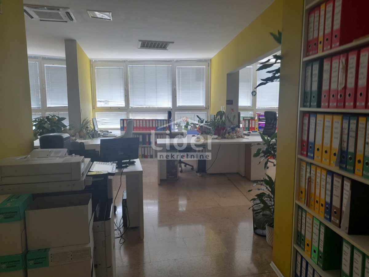 Commerciale Krnjevo, Rijeka, 87,60m2