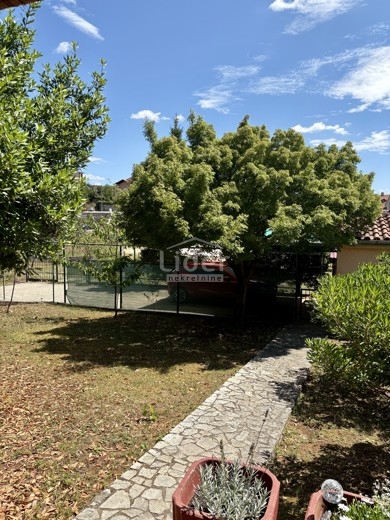 VIŠKOVO-casa familiare