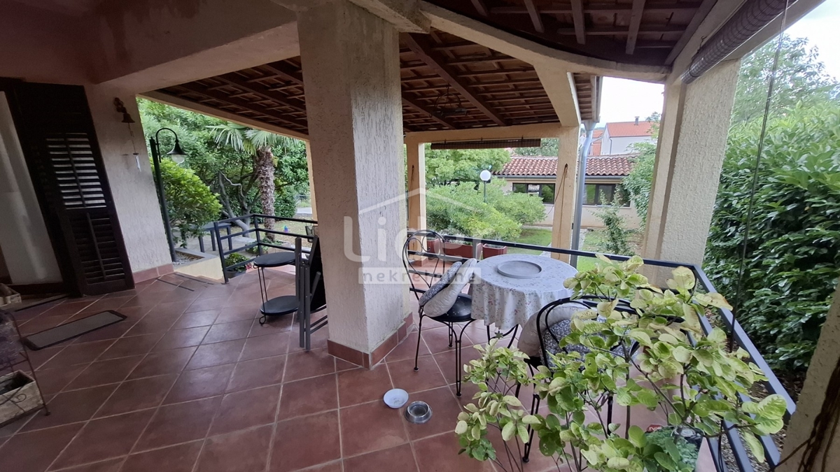 VIŠKOVO-casa familiare