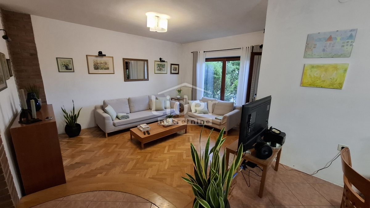 VIŠKOVO-casa familiare