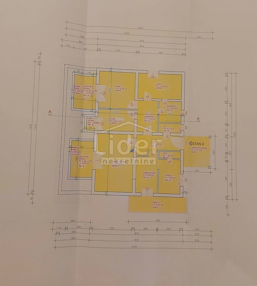 VIŠKOVO Appartamento con taverna, giardino e garage