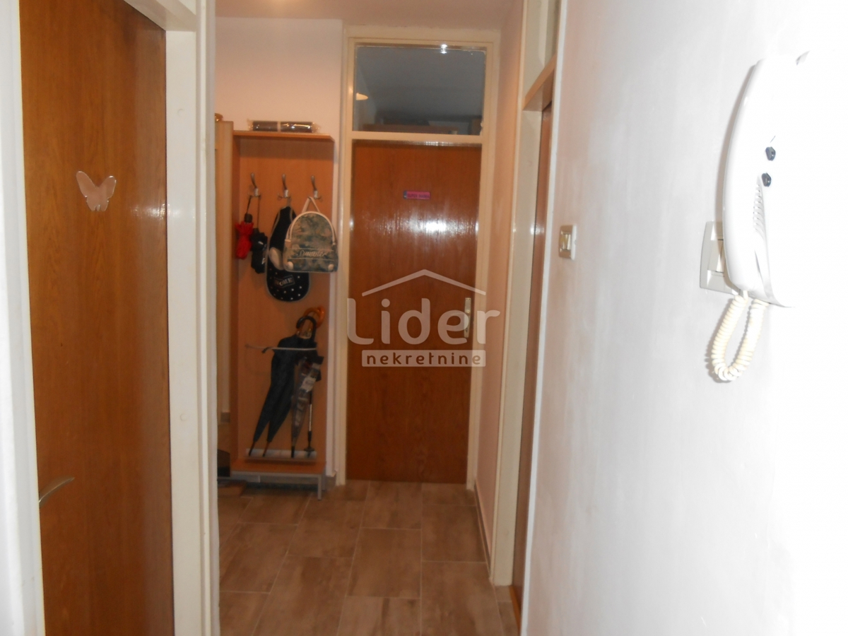 RIJEKA (HOSTI) Appartamento di 74 m2 con ampia loggia