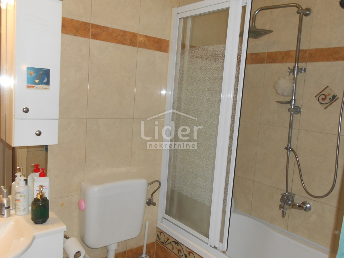 RIJEKA (HOSTI) Appartamento di 74 m2 con ampia loggia