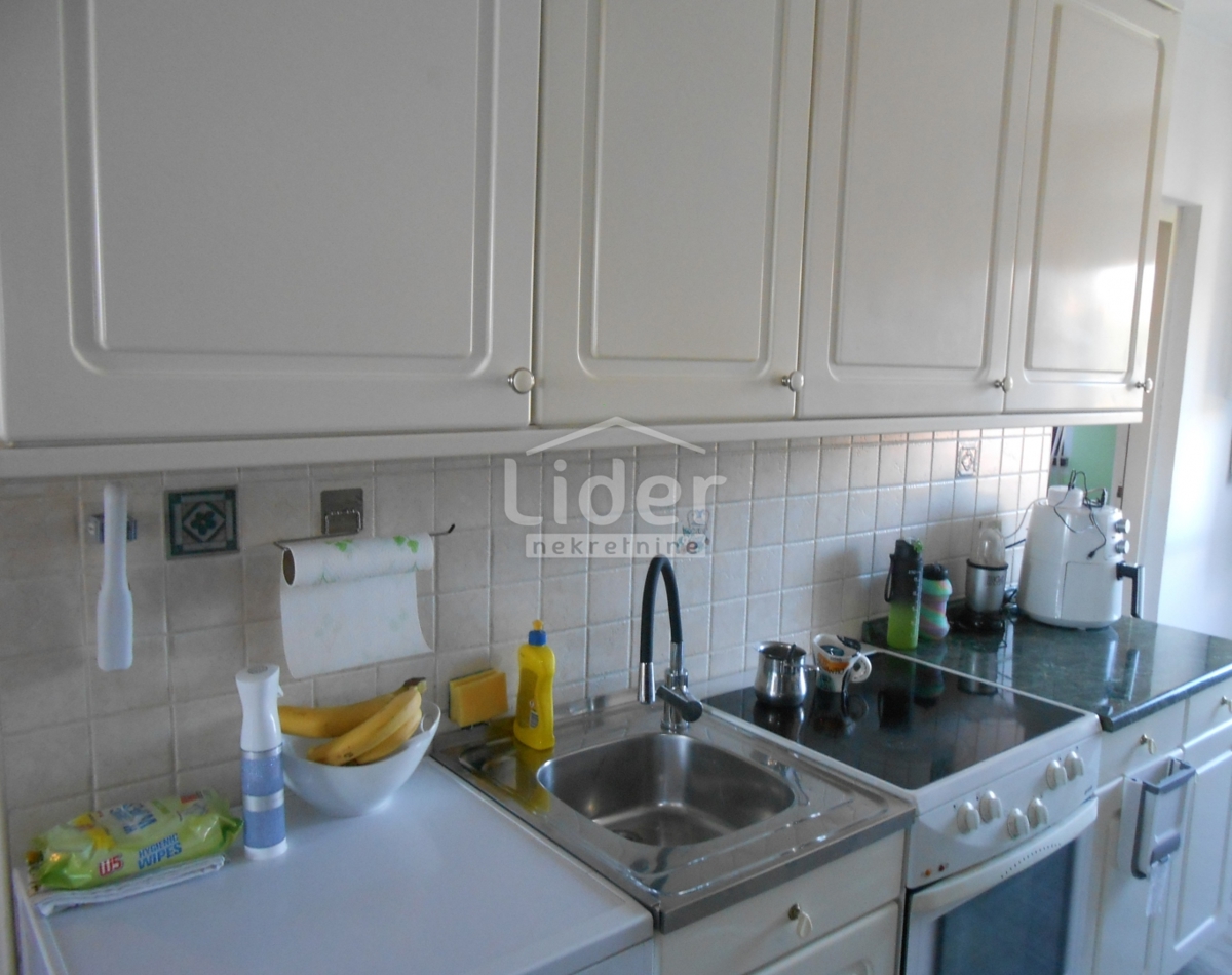 RIJEKA (HOSTI) Appartamento di 74 m2 con ampia loggia