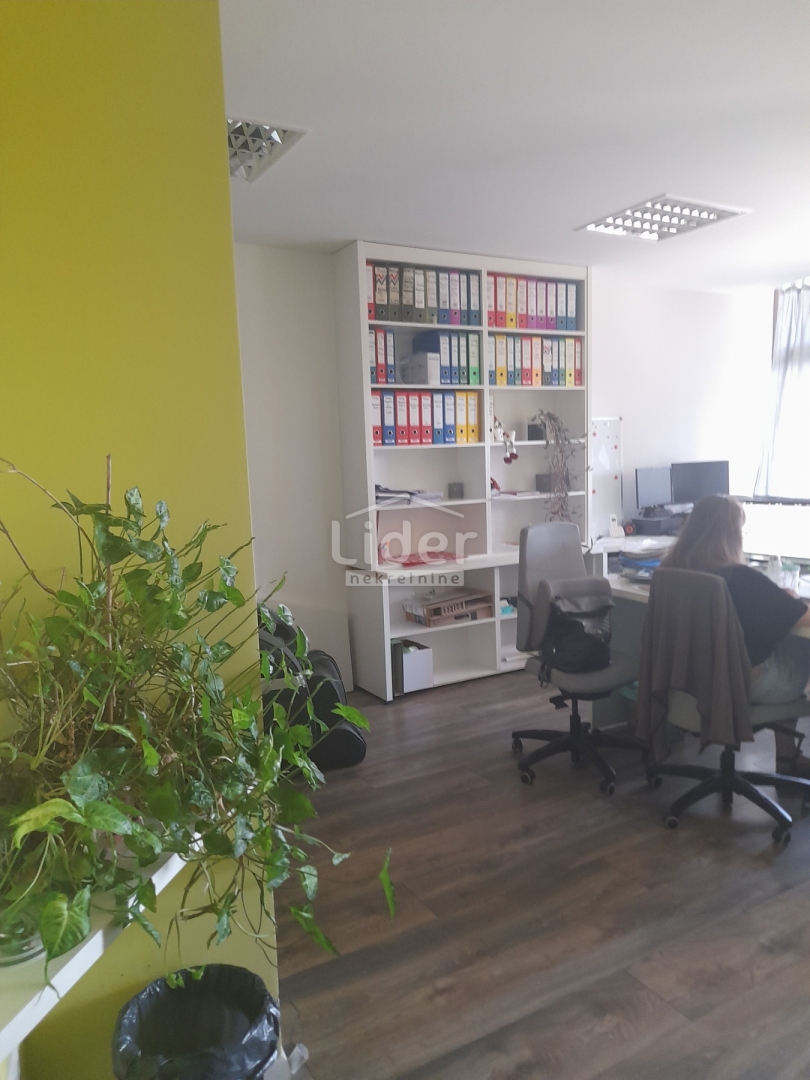 Commerciale Krnjevo, Rijeka, 48m2
