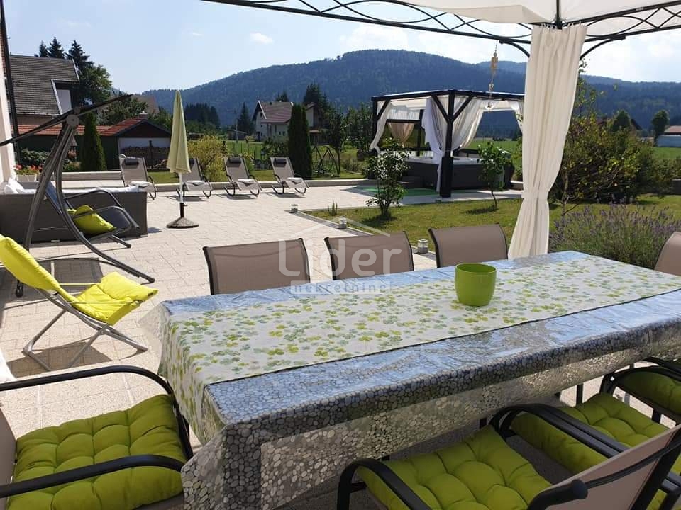 Casa Ravna Gora, 345m2