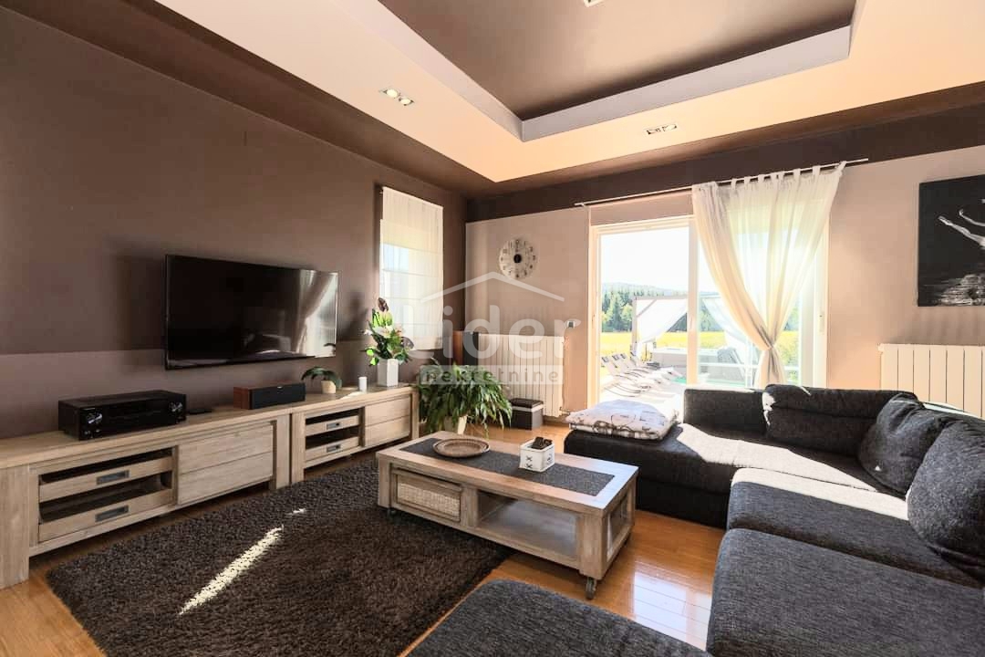 Casa Ravna Gora, 345m2