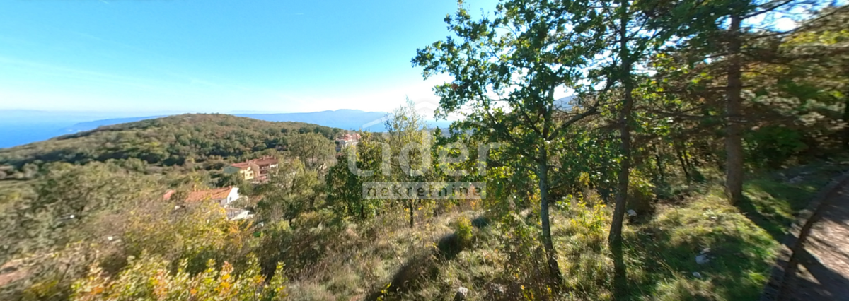 BRSEČ Terreno con una bellissima vista sul mare