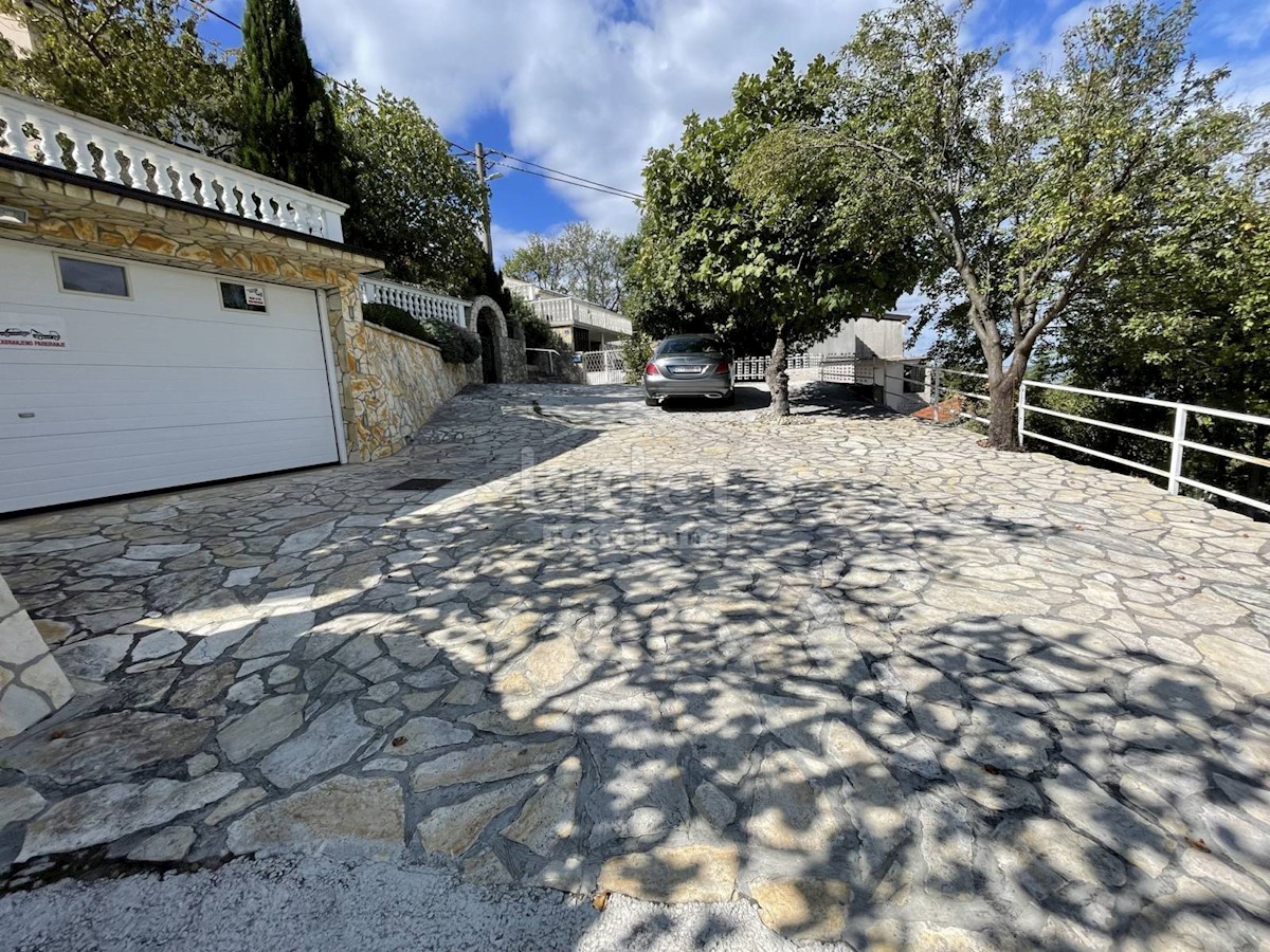 Casa 100m2, piscina, garage, prima fila al mare e alla spiaggia