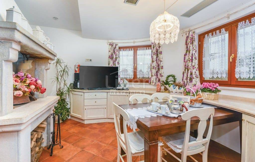 Casa Nova Vas, Poreč, 850m2