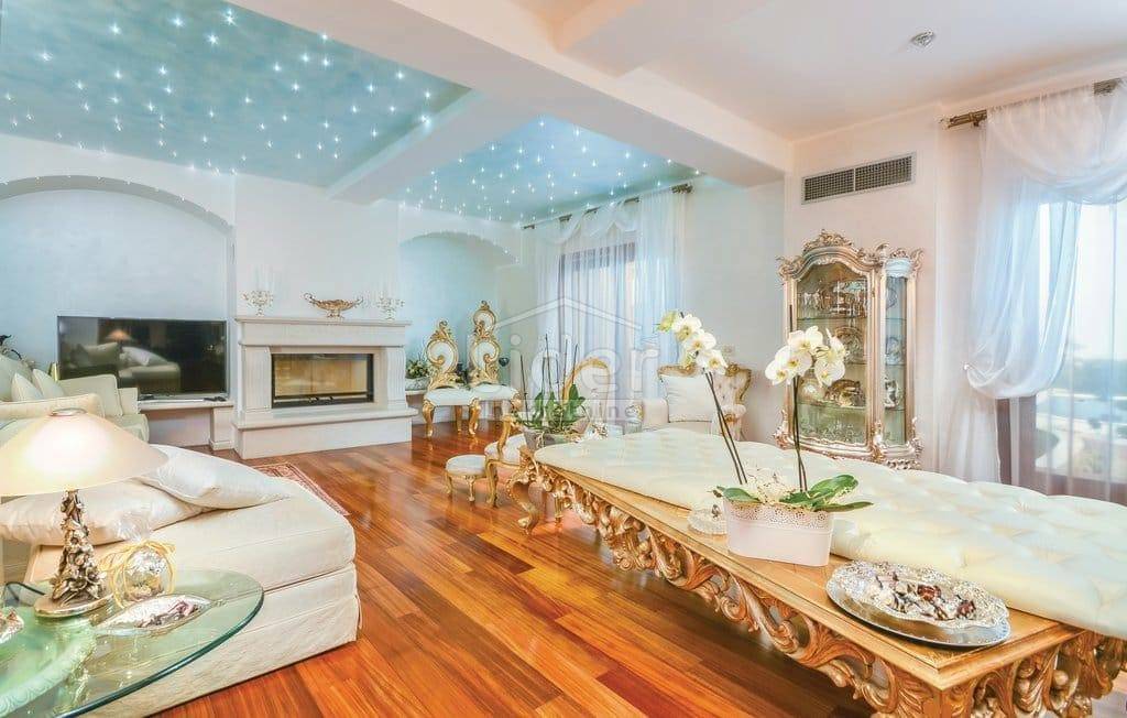 Casa Nova Vas, Poreč, 850m2