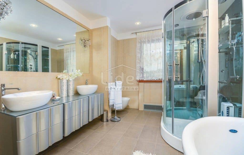 Casa Nova Vas, Poreč, 850m2