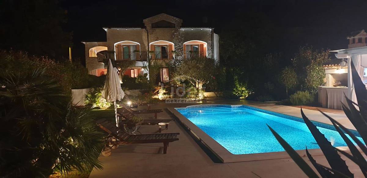 Casa Nova Vas, Poreč, 850m2