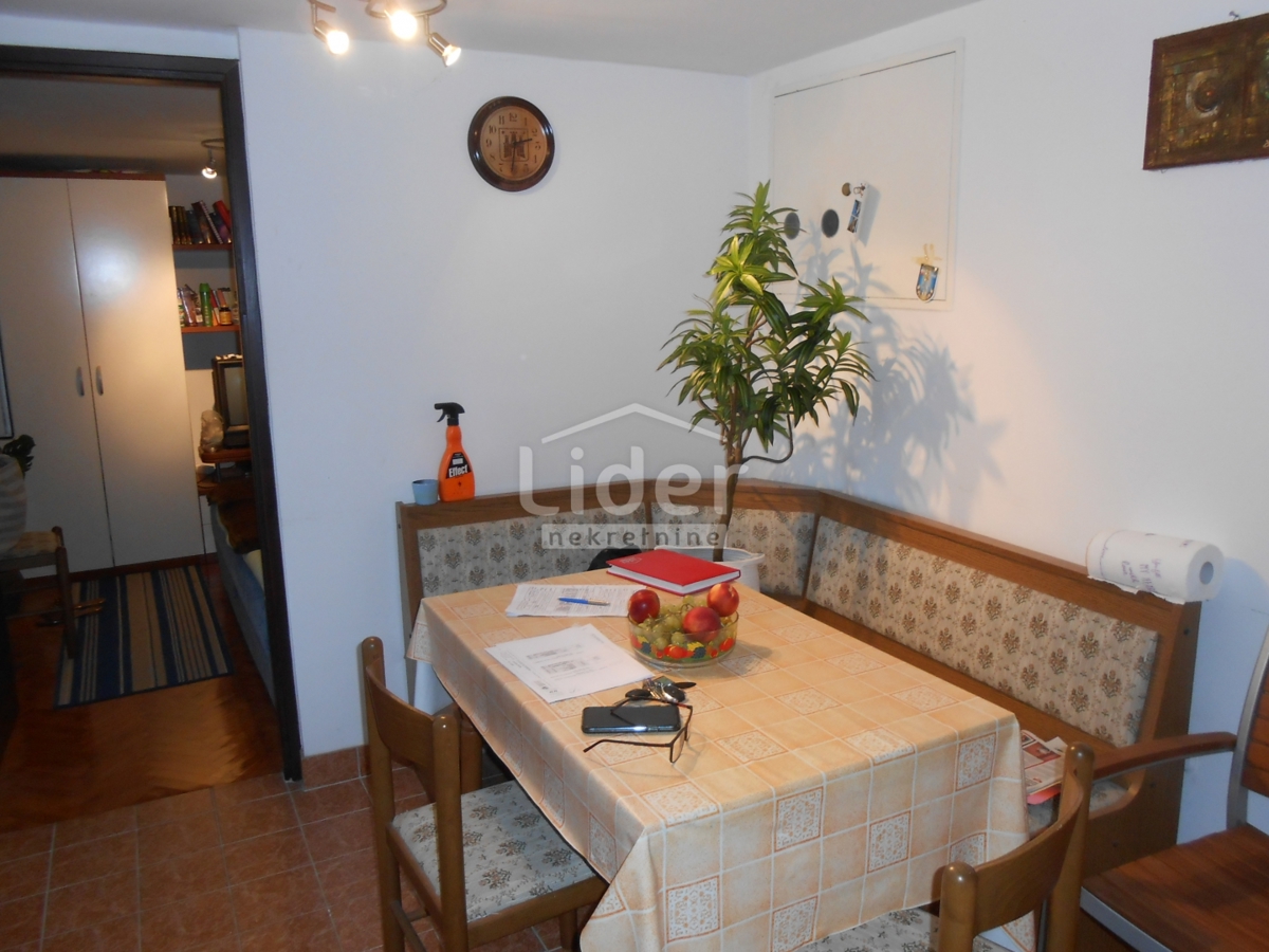 DRAMALJ Appartamento a 100 m dal mare, terrazza e giardino