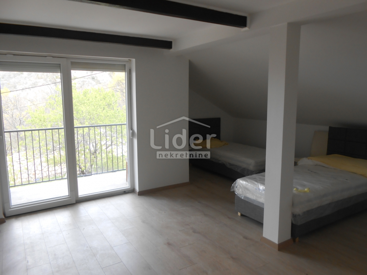 LUKOVO (ENTROTERRA) Ottima casa, ampio giardino