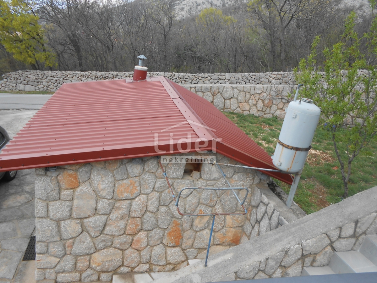 LUKOVO (ENTROTERRA) Ottima casa, ampio giardino