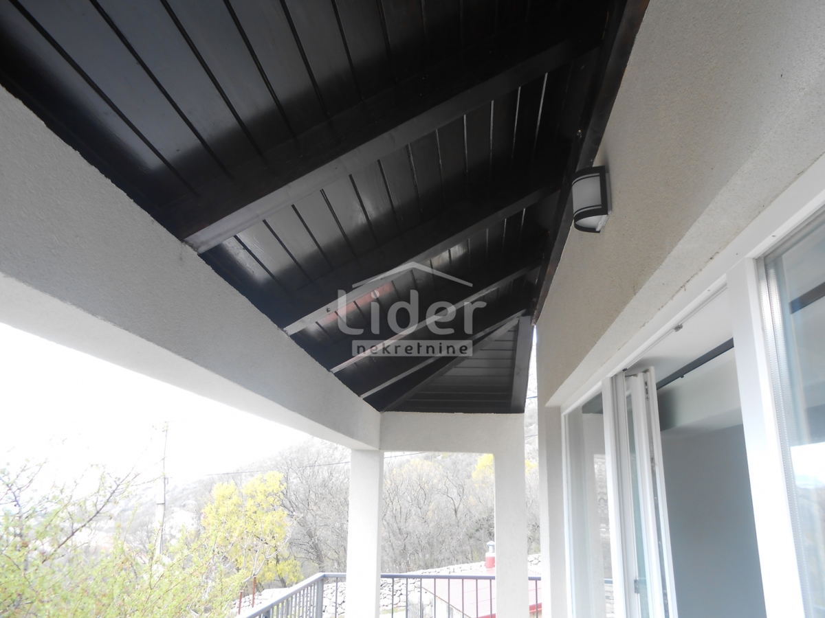 LUKOVO (ENTROTERRA) Ottima casa, ampio giardino