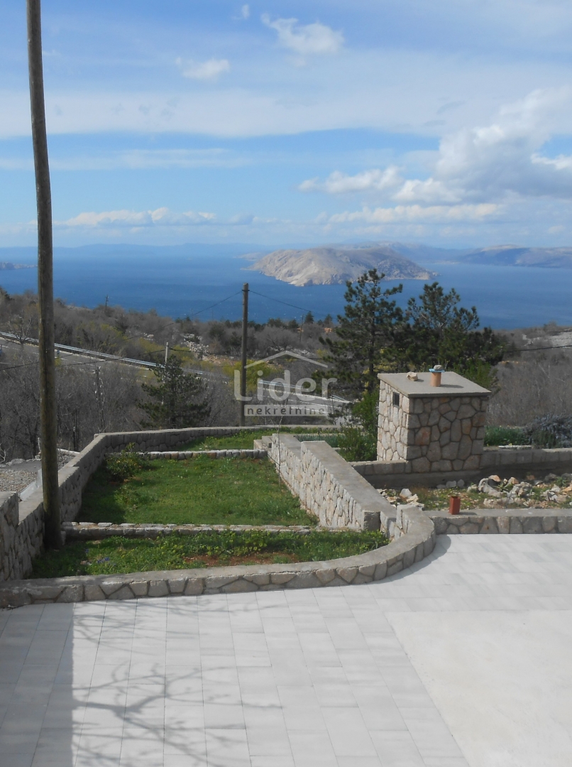 LUKOVO (ENTROTERRA) Ottima casa, ampio giardino