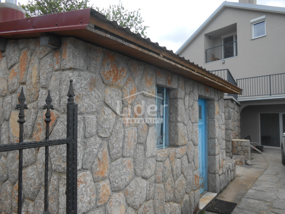 LUKOVO (ENTROTERRA) Ottima casa, ampio giardino