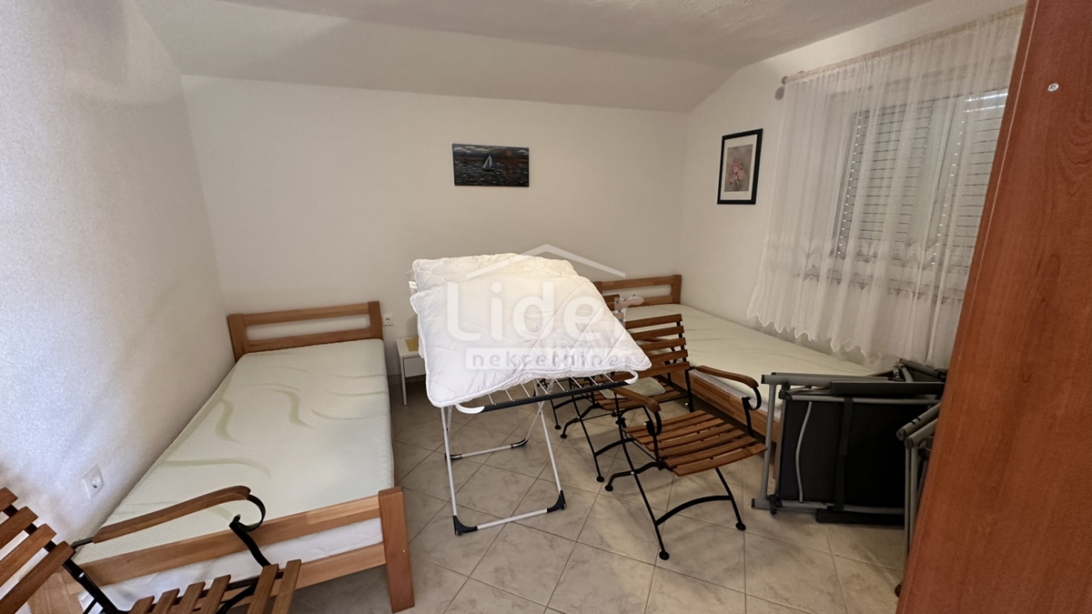 Casa con 2 appartamenti a 250 metri dal mare